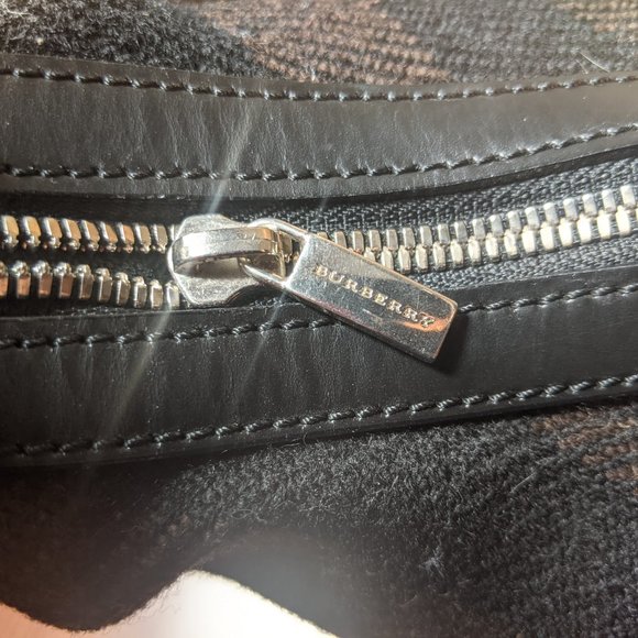 Auth Burberry Wool Hobo bag (would trade for a pink & beige straps Burberry bag) - Picture 11 of 15